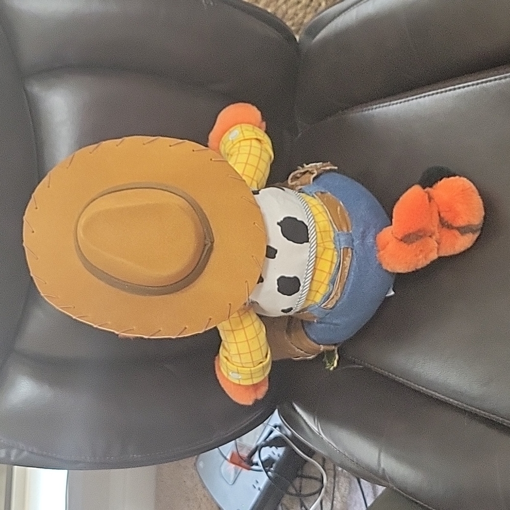 Tigger plush bundle - Picture 5 of 6
